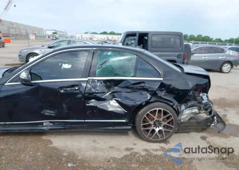 2009 Mercedes-Benz C 300 Luxury 4Matic/Sport 4Matic из США, поврежденный, VIN WDDGF81X99R083689